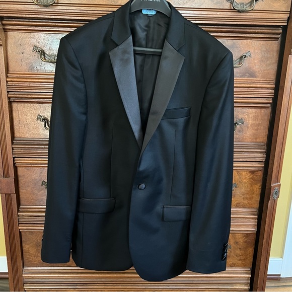 JoS. A. Bank 1905 Collection Slim Fit Tuxedo Jacket 40R